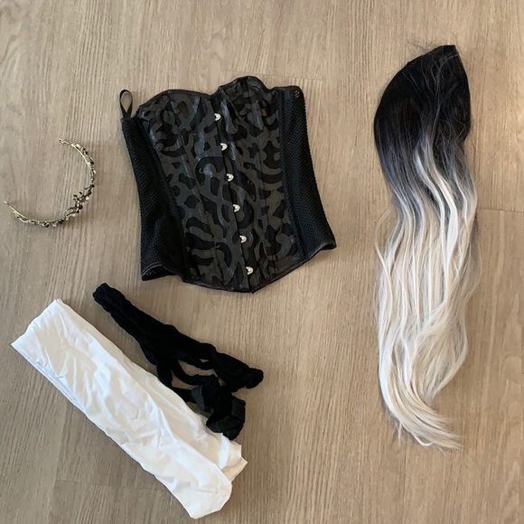 Sexy Queen of the Damn Costume - Picture 2 of 7